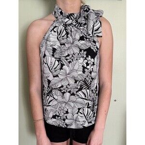 Paper Crane Women's Top Black/White Floral Pattern Ties at Neck Size Medium